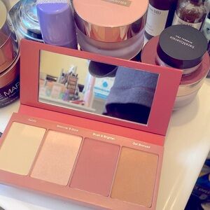 CLINIQUE Limited Edition Face Palete 🌸💐🌷🌞BEAUTIFUL!